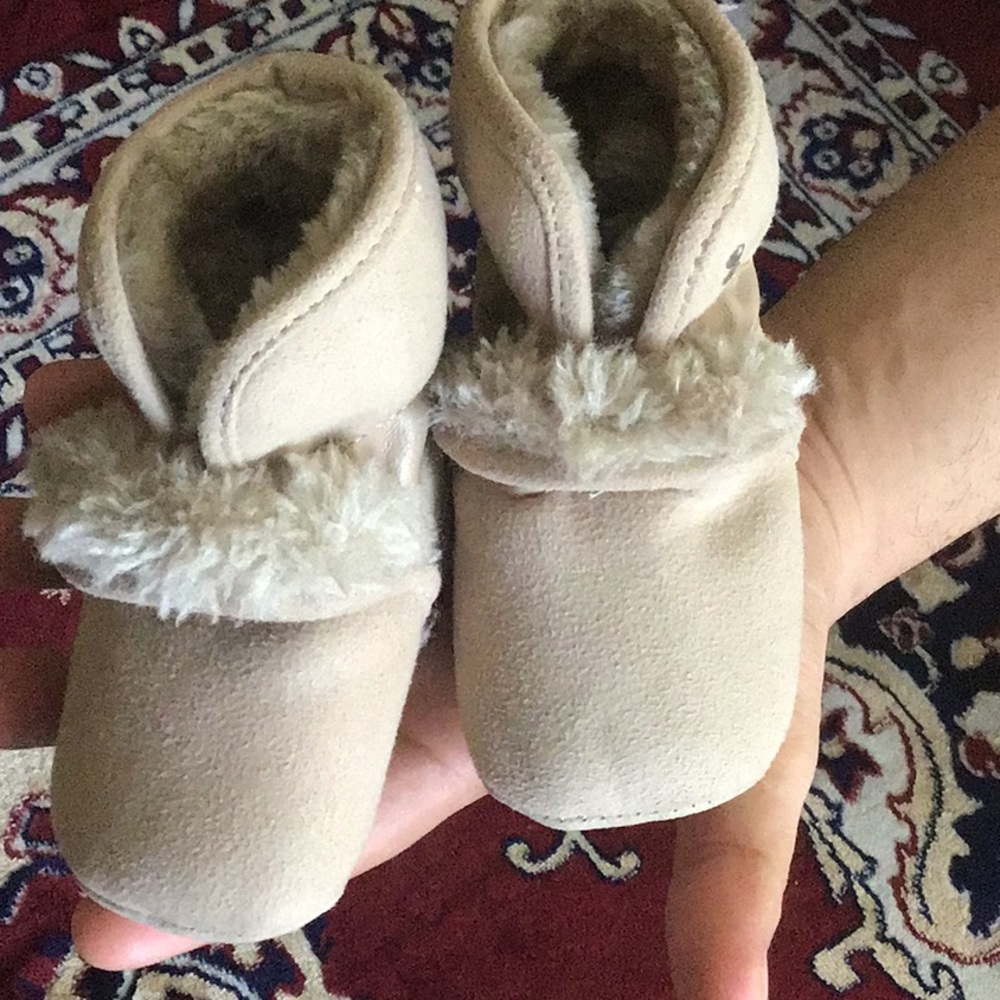3-6 m kids boots never wore